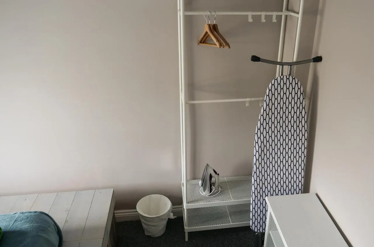 Ha'Penny Bridge Apartments Dublin 0*,